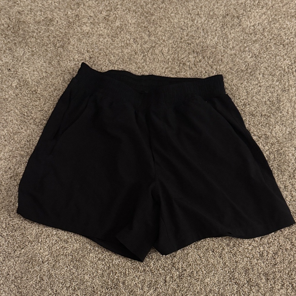 lululemon athletica Men's Black Athletic Shorts 5 inch not lined